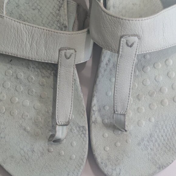 Vionic Tala T Strap Thong Seafoam Green Snake Skin Print Sandals Boho Orthotic - Picture 8 of 9